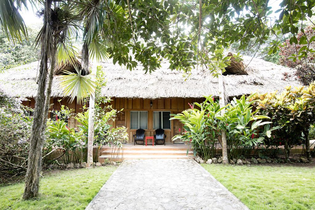 Jungle Lodge Tikal Hostal Extérieur photo