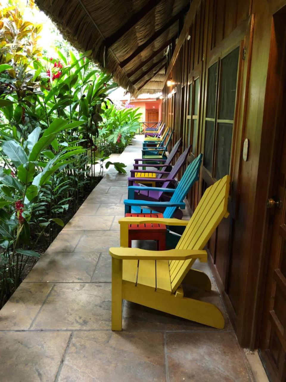 Jungle Lodge Tikal Hostal Extérieur photo